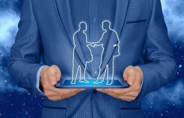 shaking hands 2965055 1920 400 high x wide